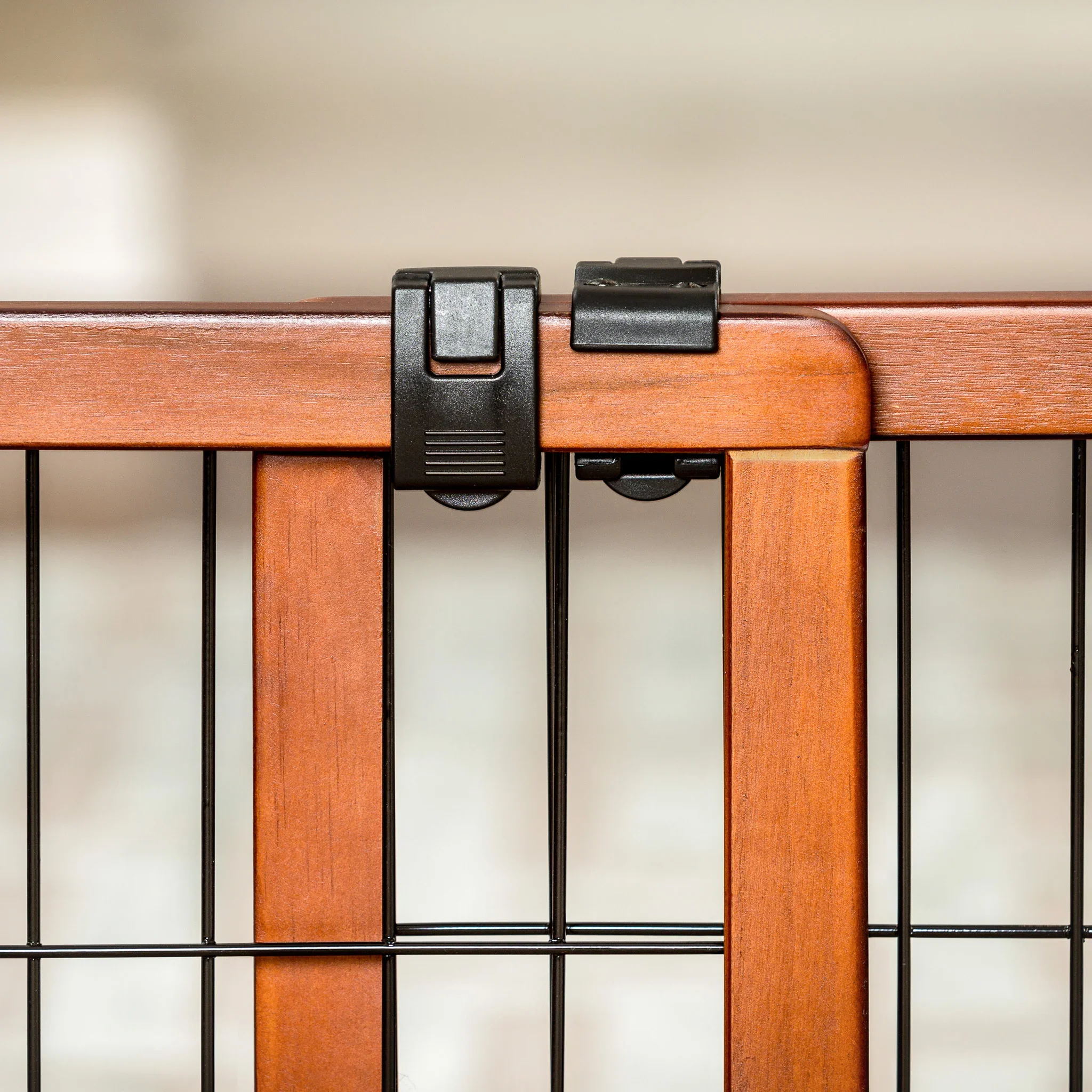 Design Paw Extra Wide Freestanding Pet Gate - Image 6