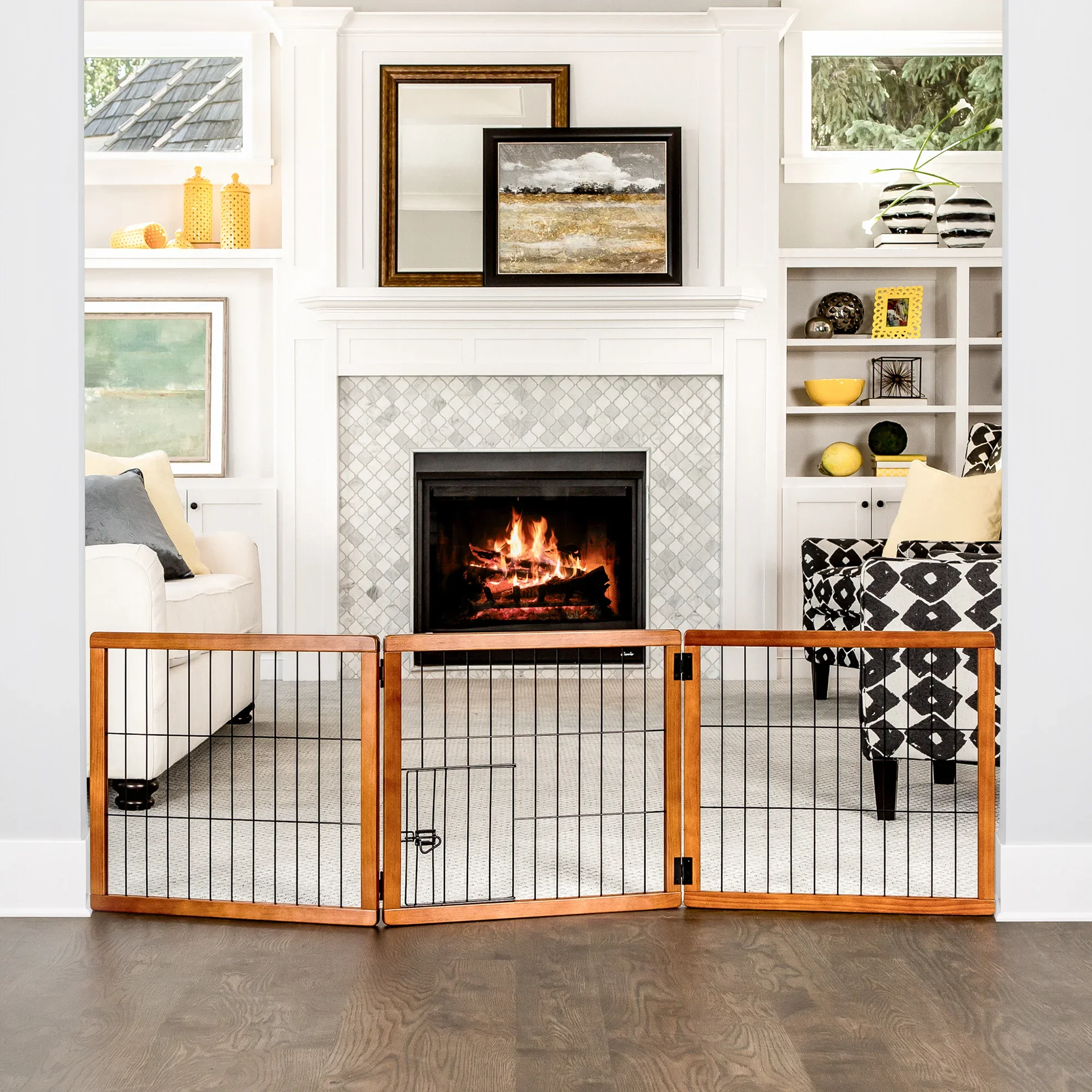 Design Paw Three-Panel Wooden Pet Gate - Image 4