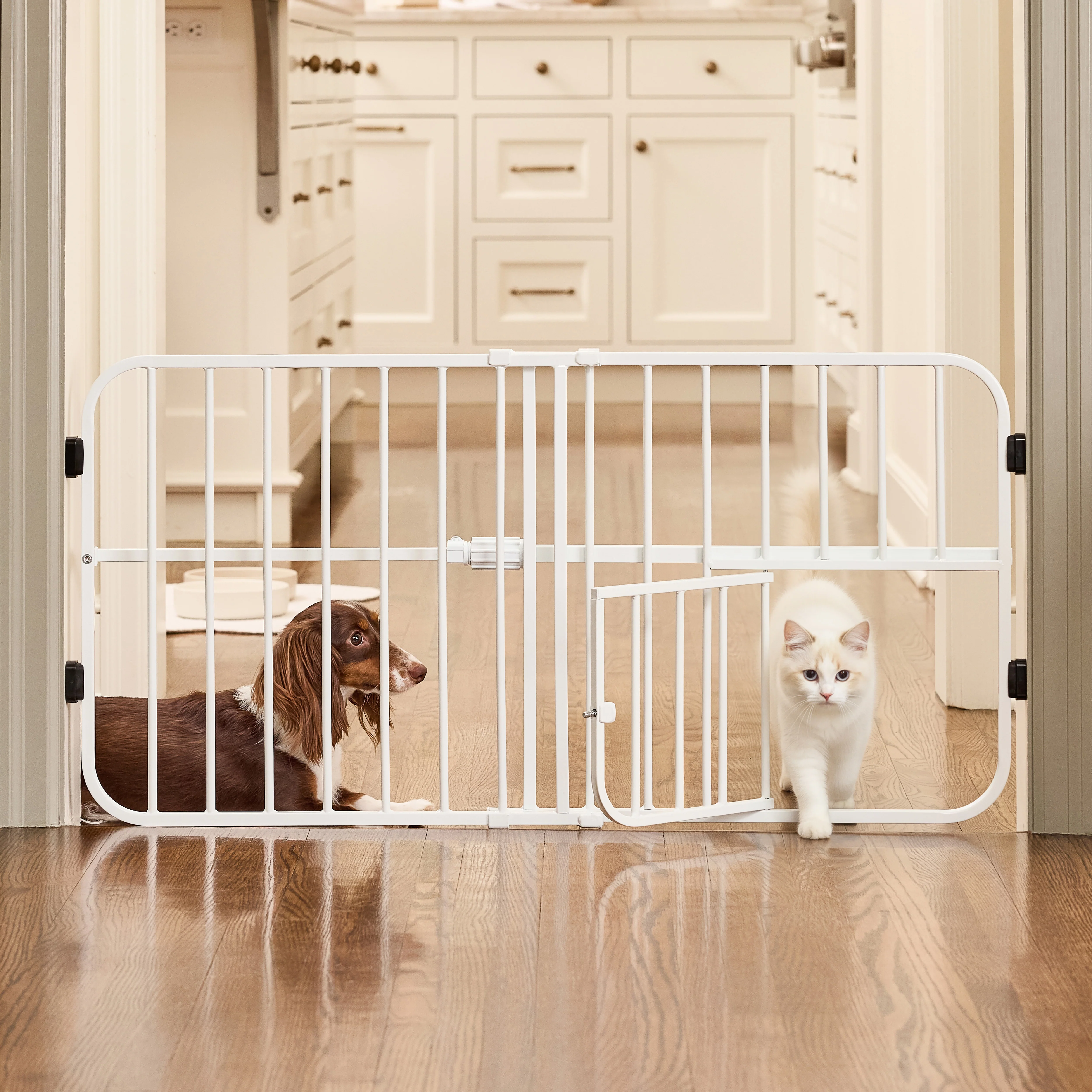 Lil Tuffy® Expandable Pet Gate - Image 5