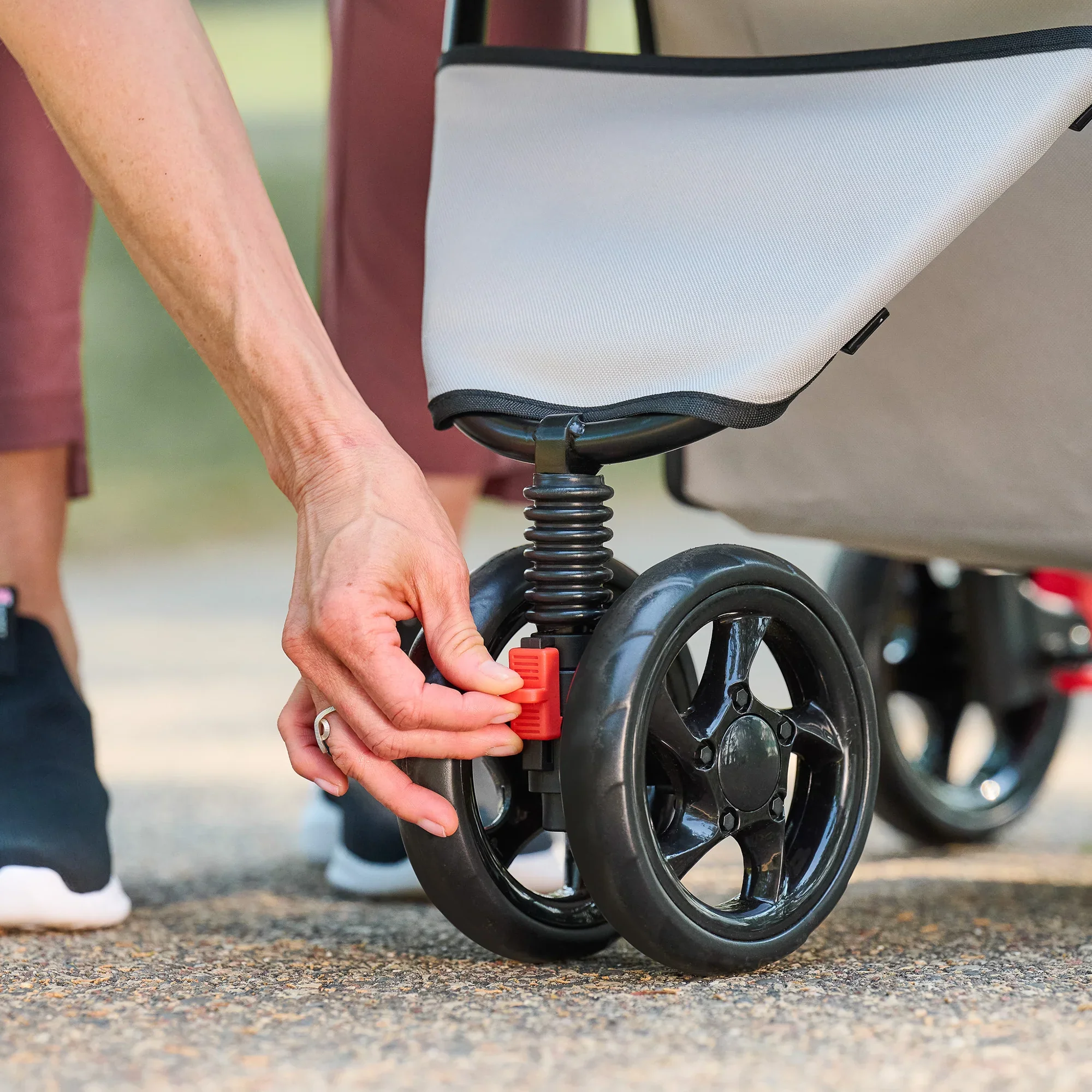Portable Pup Pet Stroller - Image 10