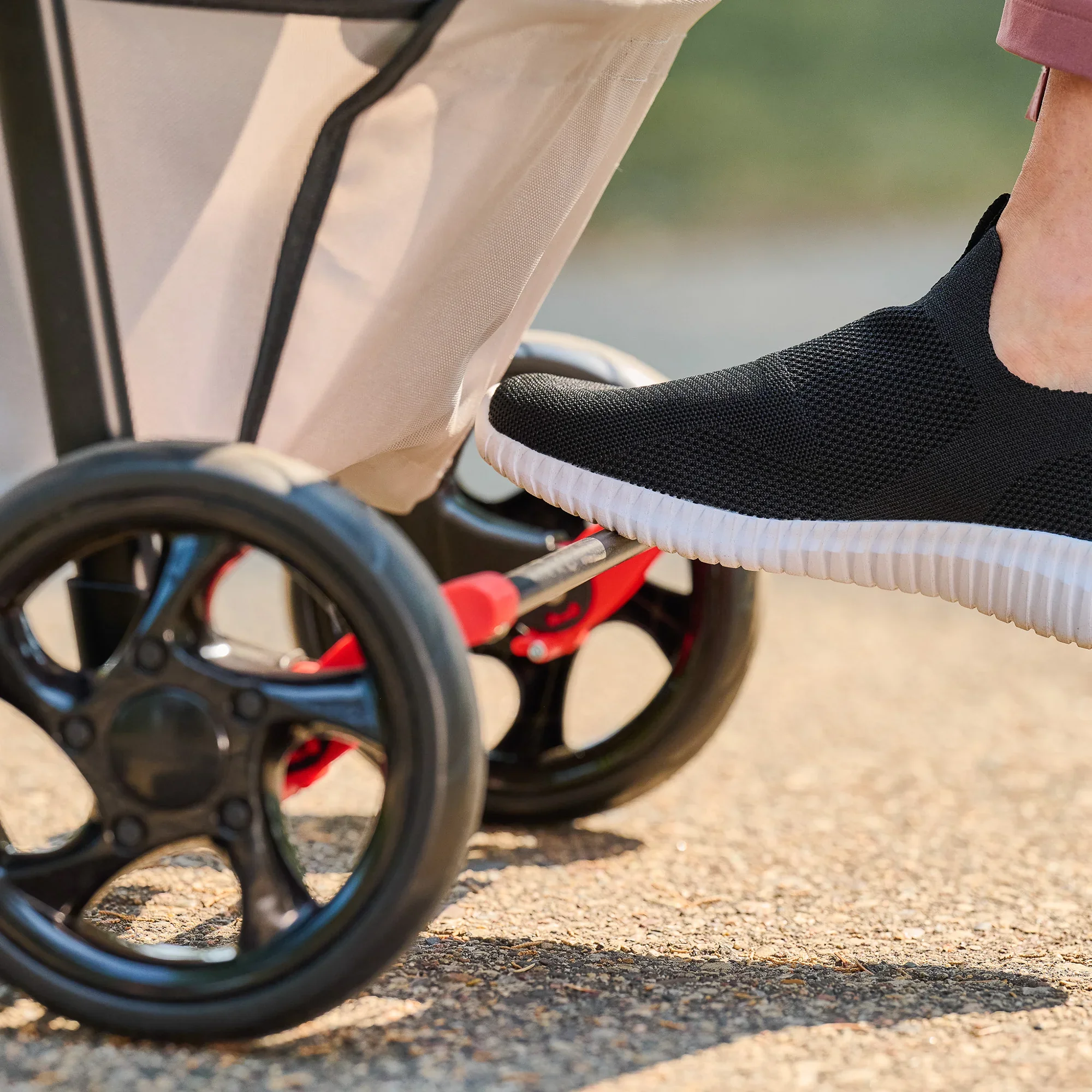 Portable Pup Pet Stroller - Image 8